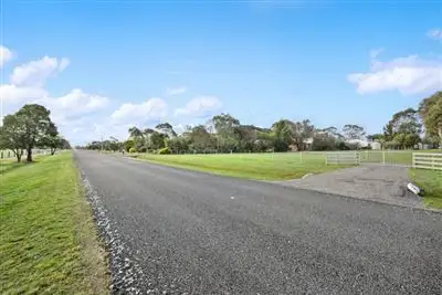 39 Whites Road, Cardigan VIC 3352