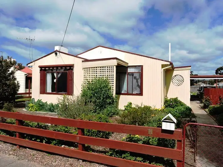 11 Steven Crescent, Ararat VIC 3377