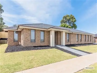 66 Manikato Drive, Drouin VIC 3818