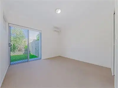 Fourth view of Homely villa listing, 1/107 Jerrold Street, Sherwood QLD 4075