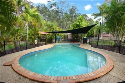 Main view of Homely townhouse listing, 19/3 Arundel Drive, Arundel QLD 4214