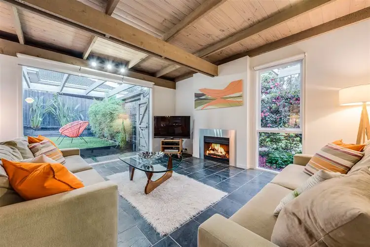 Third view of Homely house listing, 8 Tulkara Grove, Vermont VIC 3133