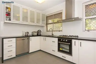 136 Howes Crescent, Dianella WA 6059