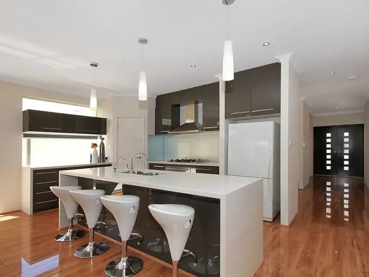 Sixth view of Homely house listing, 35 Descanso Loop, Aubin Grove WA 6164