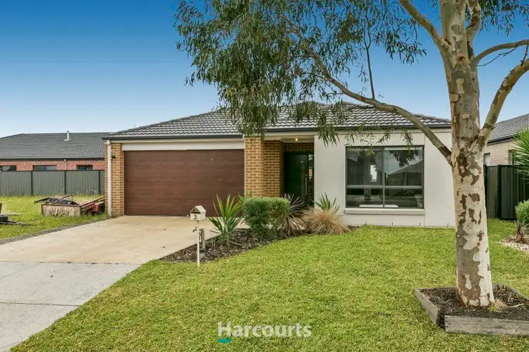3 Half Moon Crescent, Pakenham VIC 3810