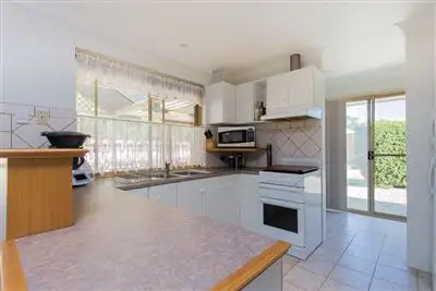 Fifth view of Homely house listing, 10 Larkspur Cross, Yangebup WA 6164