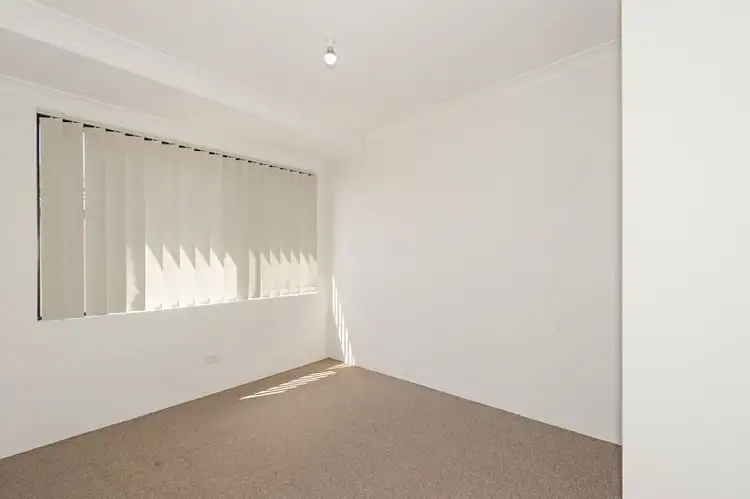 Fifth view of Homely house listing, 6 Dunster Way, Orelia WA 6167