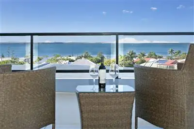 2 Akonna Street, Wynnum QLD 4178