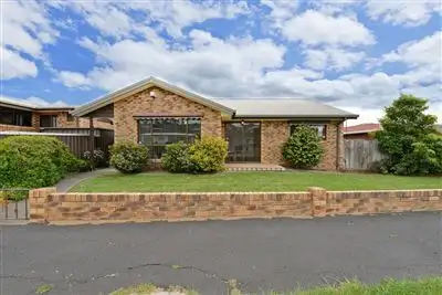 Main view of Homely unit listing, 2/11 Oxford Crescent, Glenorchy TAS 7010