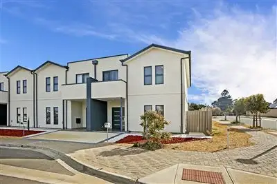 31A School Oval Dr, Christie Downs SA 5164