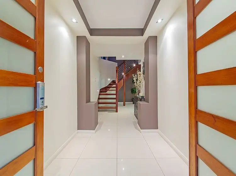 Second view of Homely house listing, 19 Garden Street, Greenslopes QLD 4120