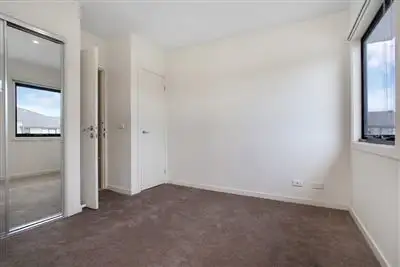 Fifth view of Homely apartment listing, 31/2 Greenfield Drive, Clayton VIC 3168