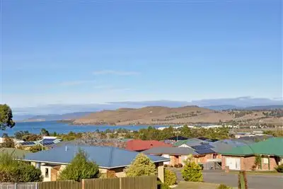 Main view of Homely unit listing, 1/3 Nirranda Court, Oakdowns TAS 7019