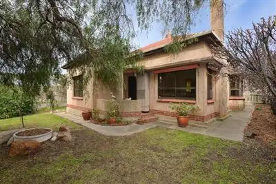 27 North Terrace, Port Elliot SA 5212