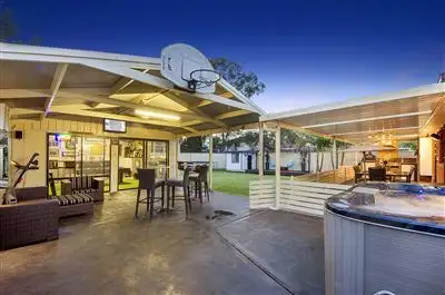 Second view of Homely house listing, 5 Marsden Cresent, Bligh Park NSW 2756