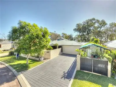 15 Dorneywood Crescent, Erskine WA