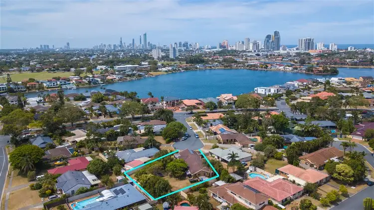 10 Ballandra Court, Mermaid Waters QLD 4218