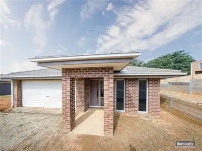12 Vivian Court, Drouin VIC 3818