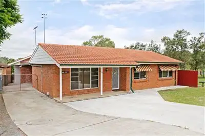 8 Epping Forest Drive, Eschol Park NSW 2558