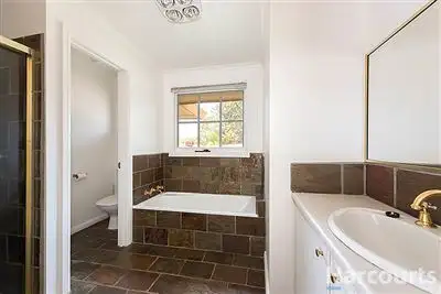 Fifth view of Homely unit listing, 2/321 Blackburn Road, Mount Waverley VIC 3149
