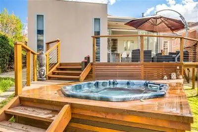 25 Riverdale Grove, Newstead TAS 7250