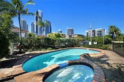 10/16 Stanhill Drive, Chevron Island QLD 4217