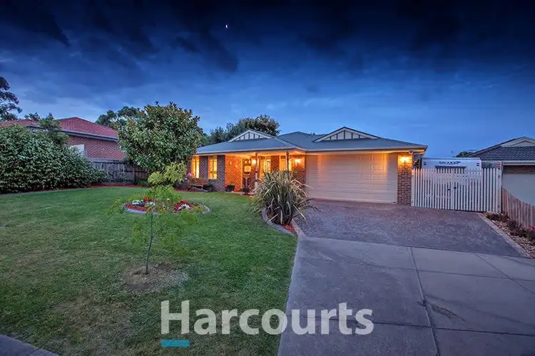 17 Baltaser Drive, Pakenham VIC 3810