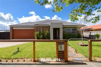 88 Livingstone Blvd, Pakenham VIC 3810