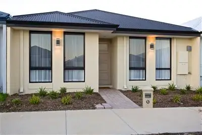 8 Towarri Way, Wandi WA 6167