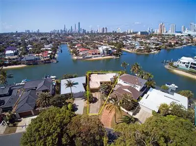 60 Clear Island Road, Broadbeach Waters QLD 4218