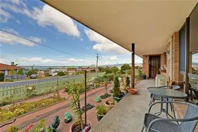 1 Singapore Street, Midway Point TAS 7171