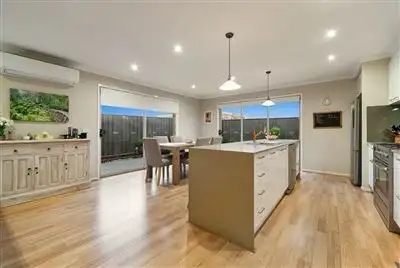 Fifth view of Homely house listing, 31 Jupiter Cres, Cranbourne West VIC 3977