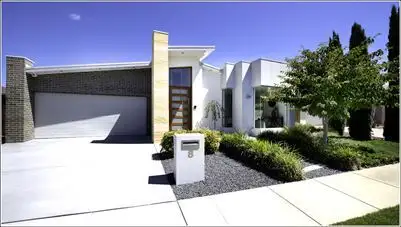 8 Loma Rudduck street, Forde ACT 2914