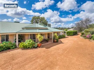 Second view of Homely house listing, 135 Meadowbrook Ramble, Bullsbrook WA 6084