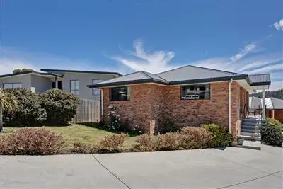 Third view of Homely villa listing, 1/12 Bonnett Place, Mornington TAS 7018