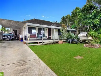6 Lakelands Drive, Dapto NSW 2530
