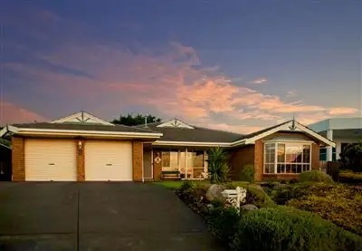 8 Cormorant Drive, Hallett Cove SA 5158