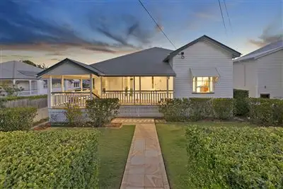 158 Barton Road, Hawthorne QLD 4171