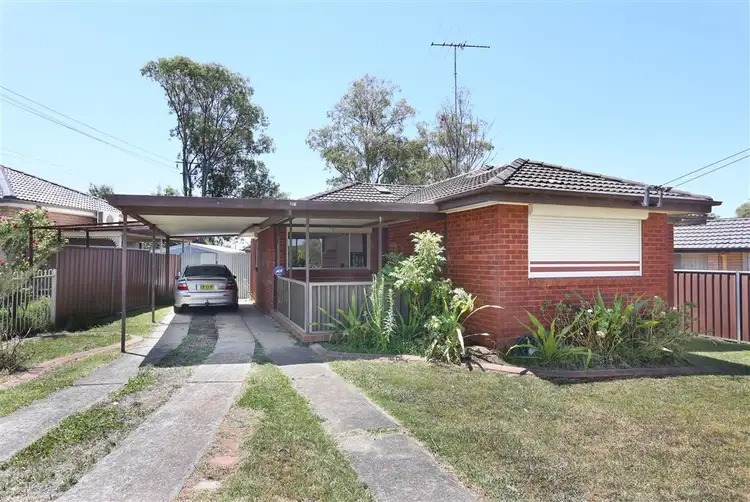 27 Doonside Crescent, Blacktown NSW 2148