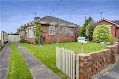 2 Cooma Court, North Geelong VIC 3215