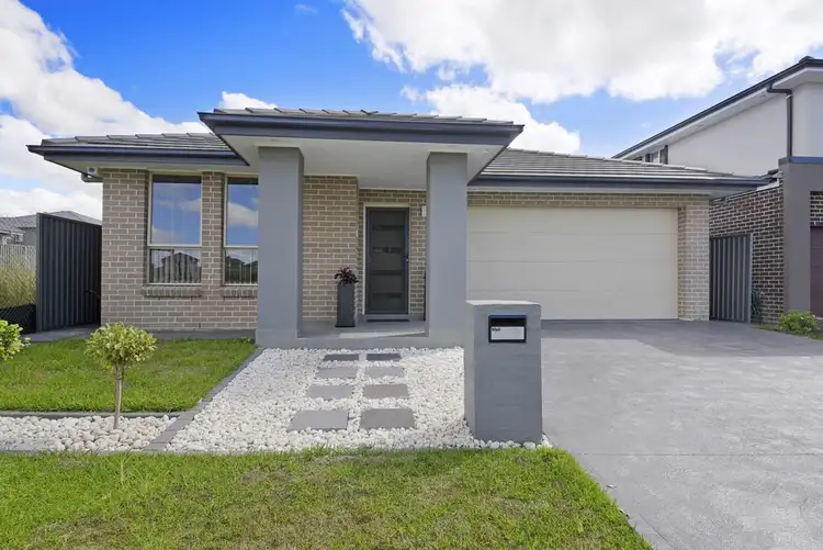 7 Whistler Street, Gregory Hills NSW 2557