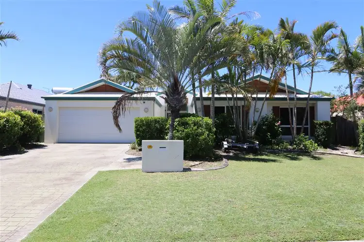 10 Pacific Dr, Banksia Beach QLD 4507