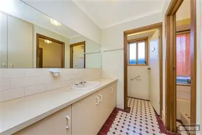 Sixth view of Homely house listing, 8 Graue Court, Willaston SA 5118