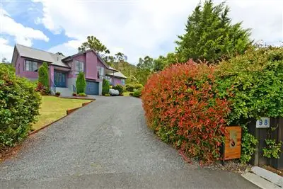 98 Derwent Terrace, New Norfolk TAS 7140