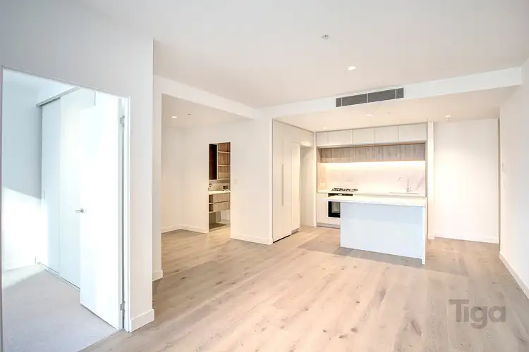 648 Lonsdale Street