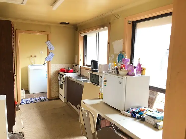 Fourth view of Homely villa listing, Unit 1/33 Chingford Street, Fairfield VIC 3078