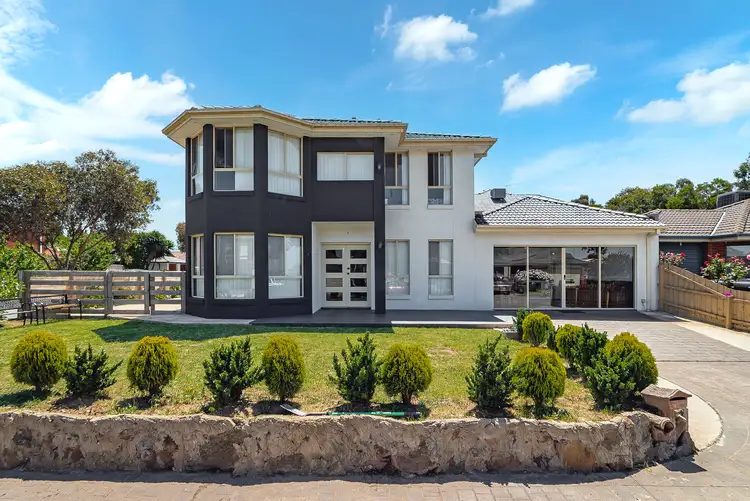 1 De Garis Lane