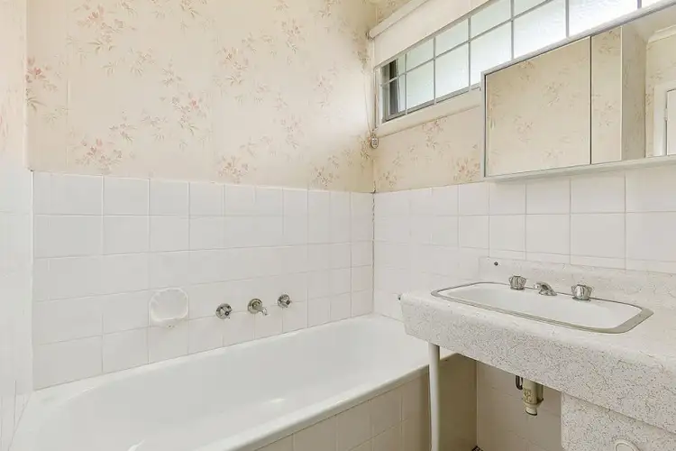 Seventh view of Homely house listing, 2 Tarwarri Place, Burwood East VIC 3151