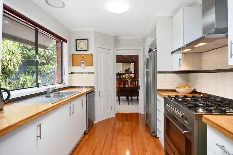 Second view of Homely house listing, 7 Gumtree Close, Croydon VIC 3136