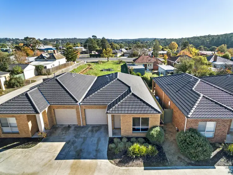 Fifth view of Homely house listing, 2 Malcolm Court, Brown Hill VIC 3350